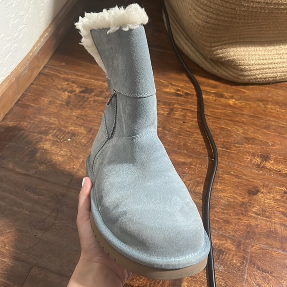 Light blue uggs worn once send offers! - Picture 3 of 3